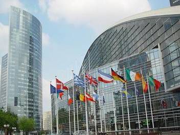 Corecţii financiare pentru beneficiari ai Axei 2 din Programul Operaţional Regional