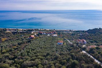 Teren construibil 2800 mp, plaja Folia anunturi imobiliare Grecia
