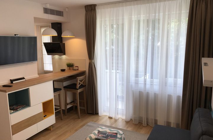 Apartament studio situat ultracentral, in zona Piata Romana - Polona anunturi imobiliare Bucuresti
