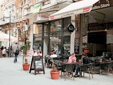 CENTRUL ISTORIC AL BUCURESTIULUI, NOUL “HOT SPOT”  PENTRU CAFENELE, BARURI SI RESTAURANTE