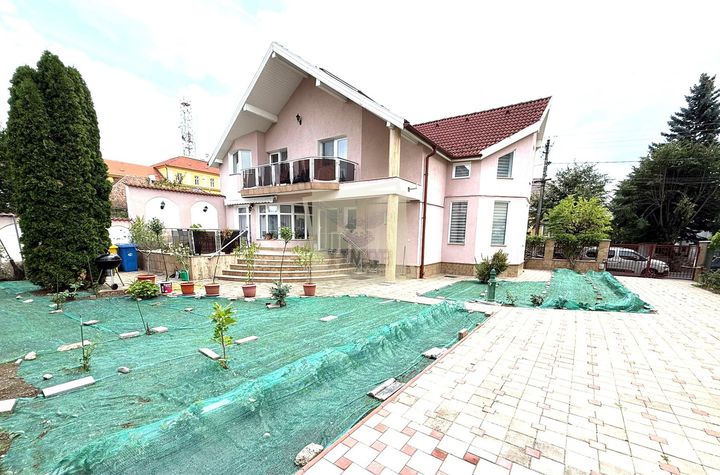 Casă - 6 camere de inchiriat CENTRAL - Sibiu anunturi imobiliare Sibiu
