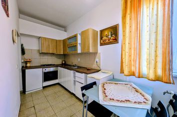 Apartament 3 camere de inchiriat ORADEA - Bihor anunturi imobiliare Bihor