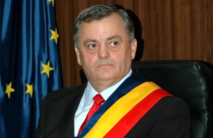 Biografie Neculai Onțanu: traseul profesional al celui mai longeviv edil din București