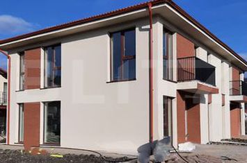 Vilă - 4 camere de vanzare CHINTENI - Cluj anunturi imobiliare Cluj