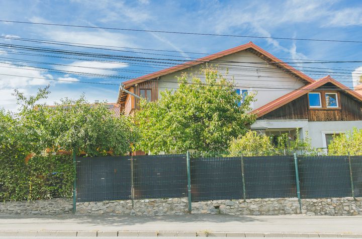 Casă - 6 camere de vanzare STRAND - Sibiu anunturi imobiliare Sibiu