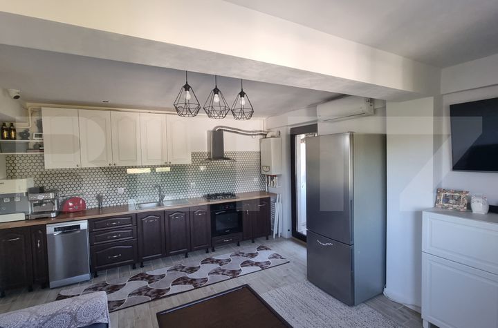 Apartament 4 camere de vanzare REDIU - Iasi anunturi imobiliare Iasi