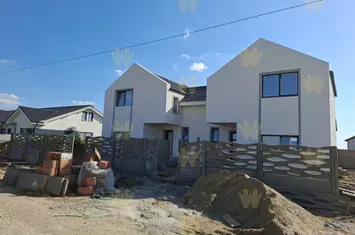 DUPLEX DESPARTIT DE CAMERA TEHNICA anunturi imobiliare Timis