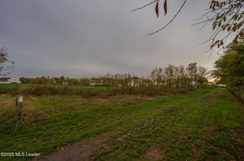 Teren intravilan de vanzare | Cartier rezidențial deosebit | Afumați anunturi imobiliare Bucuresti