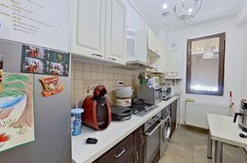 Garsoniera mobilata si utilata etaj 3 plus Pod, Sema Parc, metrou la 3 minute anunturi imobiliare Bucuresti