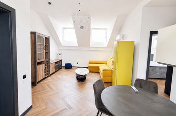 Apartament 3 camere de inchiriat TURNISOR - Sibiu anunturi imobiliare Sibiu