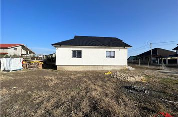 Casă - 3 camere de vanzare EXTERIOR VEST - Vrancea anunturi imobiliare Vrancea