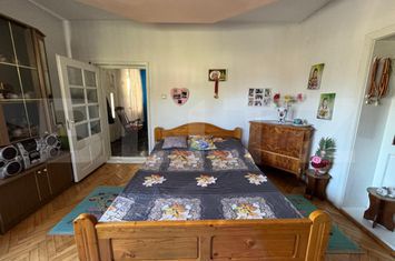 Vilă - 6 camere de vanzare SOIMUS - Hunedoara anunturi imobiliare Hunedoara