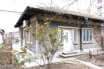 Gara - Spitalul CFR - Str. Scolii, casa din caramida, teren 380 mp! anunturi imobiliare Constanta