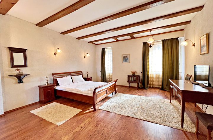 Casă - 6 camere de inchiriat SIBIU - Sibiu anunturi imobiliare Sibiu