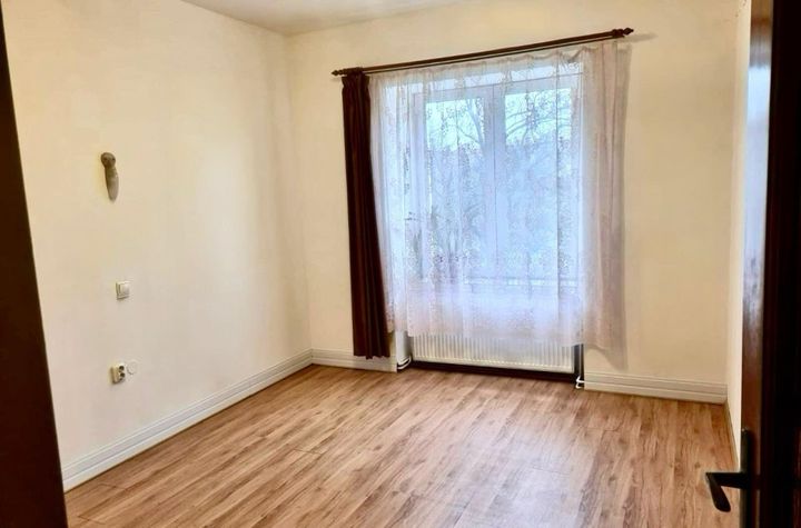 Apartament 3 camere de vanzare CLUJ-NAPOCA - Cluj anunturi imobiliare Cluj