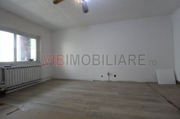 Decebal - metrou Piata Muncii - bloc mixt - studio renovat anunturi imobiliare Bucuresti