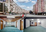 900 €, Casă