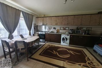 Vilă - 5 camere de vanzare RADAUTI - Suceava anunturi imobiliare Suceava