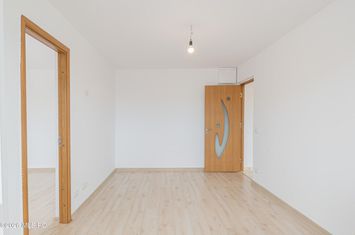 Apartament 3 camere zona Tomis III anunturi imobiliare Constanta