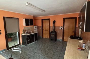 Vilă - 6 camere de vanzare TAUTII-MAGHERAUS - Maramures anunturi imobiliare Maramures