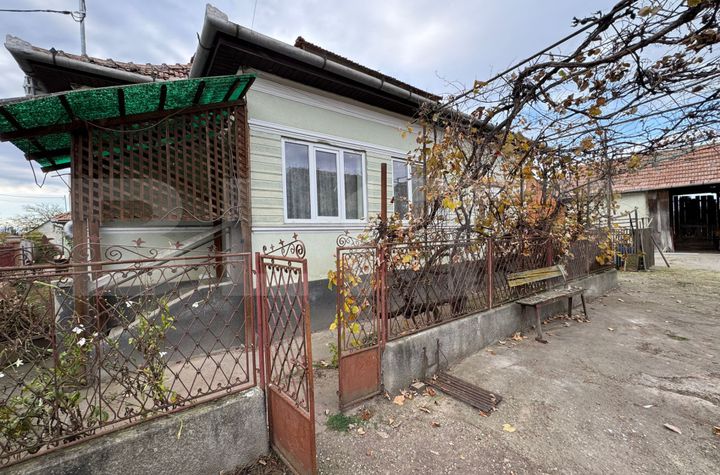 Casă - 3 camere de vanzare AIUD - Alba anunturi imobiliare Alba