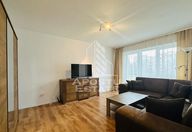 450 €, Apartament 3 camere