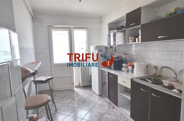 Apartament 4 camere de vanzare CETATE - Alba anunturi imobiliare Alba