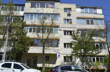 Apartament 3 camere de vanzare GAVANA 3 - Arges anunturi imobiliare Arges