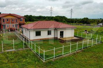 Casă - 4 camere de vanzare PLOPI - Timis anunturi imobiliare Timis