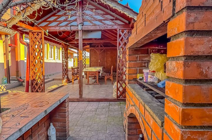 Casă zona Plastor (Calea Clujului). 90 000 E. Comision 0. anunturi imobiliare Bihor
