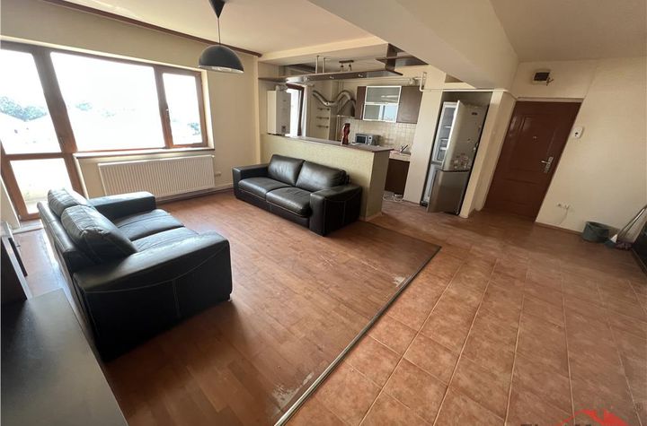 Apartament 3 camere de vanzare ULTRACENTRAL - Vrancea anunturi imobiliare Vrancea
