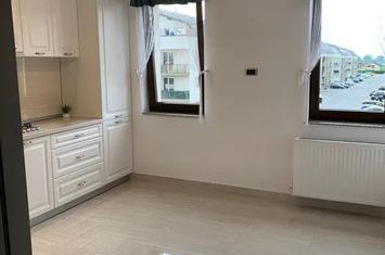 Apartament 3 camere de vanzare TRACTORU - Brasov anunturi imobiliare Brasov