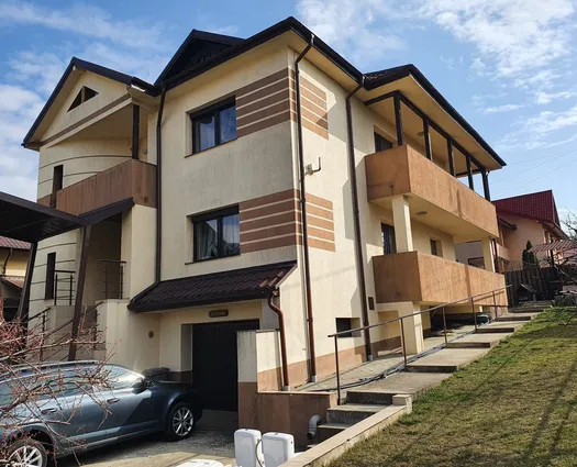 Casă 6 cam Miroslava, 261 mp