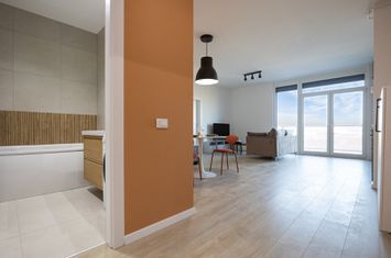 Penultimul apartament din R38 - etaj 5 din 6 - cu chirias anunturi imobiliare Arad