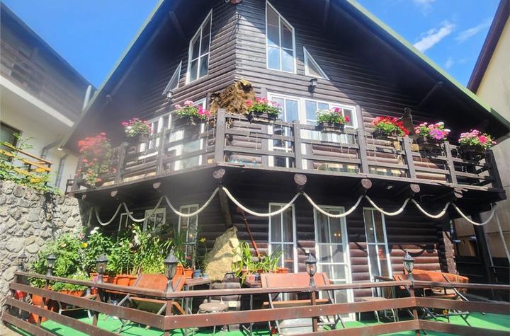 Casă - 7 camere de vanzare BUSTENI - Prahova anunturi imobiliare Prahova