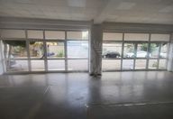 700 €, Spațiu comercial