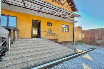 Vilă - 12 camere de vanzare CRISTIAN - Sibiu anunturi imobiliare Sibiu