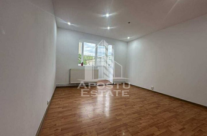 Apartament cu 2 camere, semidecomandat, etajul 2, centrala proprie anunturi imobiliare Timis
