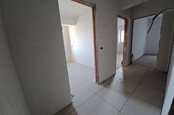 Apartament cu doua camere decomandat, capat CUG in spate la Expo Mobila. anunturi imobiliare Iasi