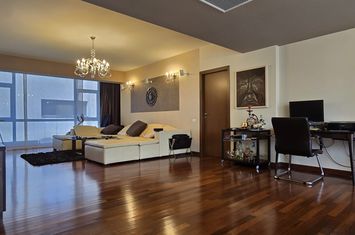 PARCUL HERASTRAU- APARTAMENT GENEROS! anunturi imobiliare Bucuresti