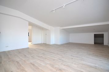 Apartament 3 camere de vanzare DACIA - Bucuresti anunturi imobiliare Bucuresti