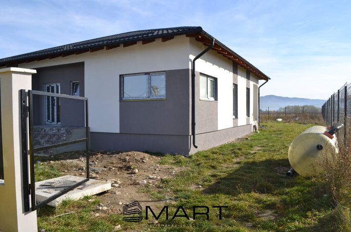 Casă - 4 camere de vanzare CARPINIS - Brasov anunturi imobiliare Brasov