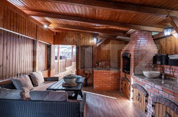 Vilă - 8 camere de vanzare BISTRITA - Bistrita-Nasaud anunturi imobiliare Bistrita-Nasaud