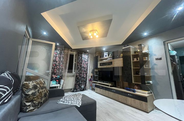 Apartament 3 camere de vanzare MICRO 11 - Dambovita anunturi imobiliare Dambovita