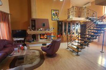 Casă - 5 camere de vanzare CENTRAL - Alba anunturi imobiliare Alba