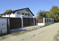 2.200 €, Spațiu comercial