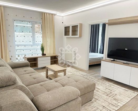 Apartament 3 camere Spitalul Judetean, 75 mp