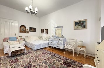 Apartament spatios, etaj intermediar, langa Colegiul Banatean anunturi imobiliare Timis