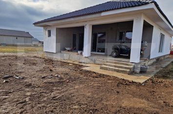 Casă - 4 camere de vanzare SANTANDREI - Bihor anunturi imobiliare Bihor