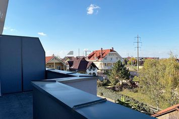 Apartament cu 2 camere si terasa in Baile Felix anunturi imobiliare Bihor